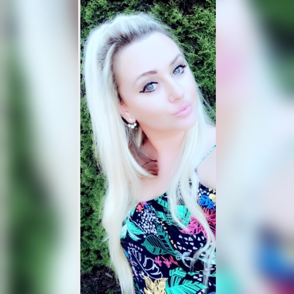 🥂Hey Posh Sisters 🥂HELP me reach my 20k goal 🥂 - Picture 7 of 7