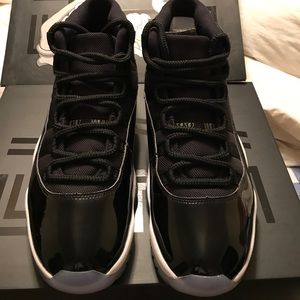 💯% Authentic EUC Air Jordan 11 Retro Space Jam