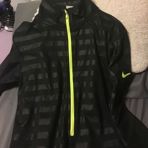 nike 1/4 zip up