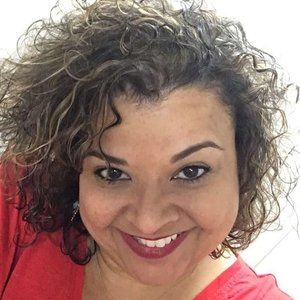 Meet your Posher, Angee