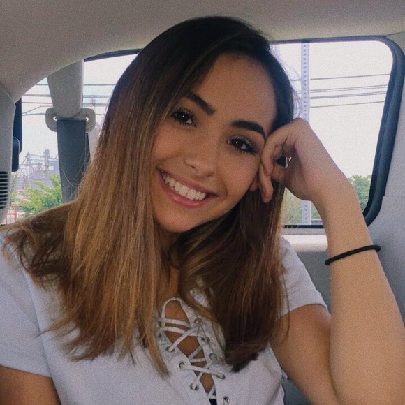 Meet your Help posher, Blair - Picture 4 of 4