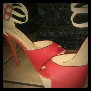 Women's heels.Platform front,peep toe.Brand New