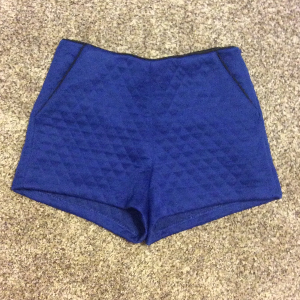 Lush high waisted quilted shorts