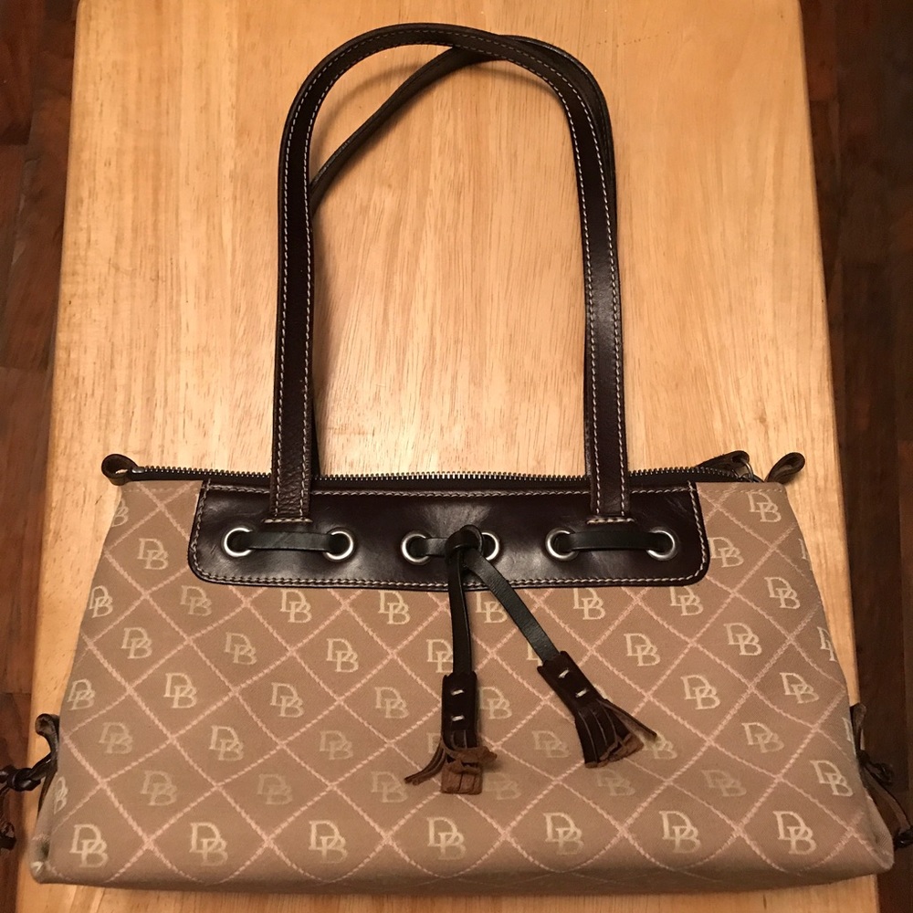 Dooney & Bourke