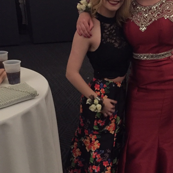 Floral Prom Gown - Picture 4 of 4