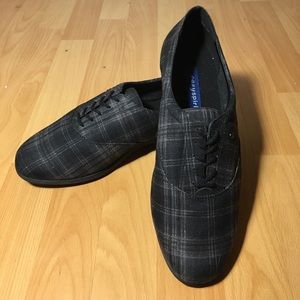 Easy spirit plaid oxford flats
