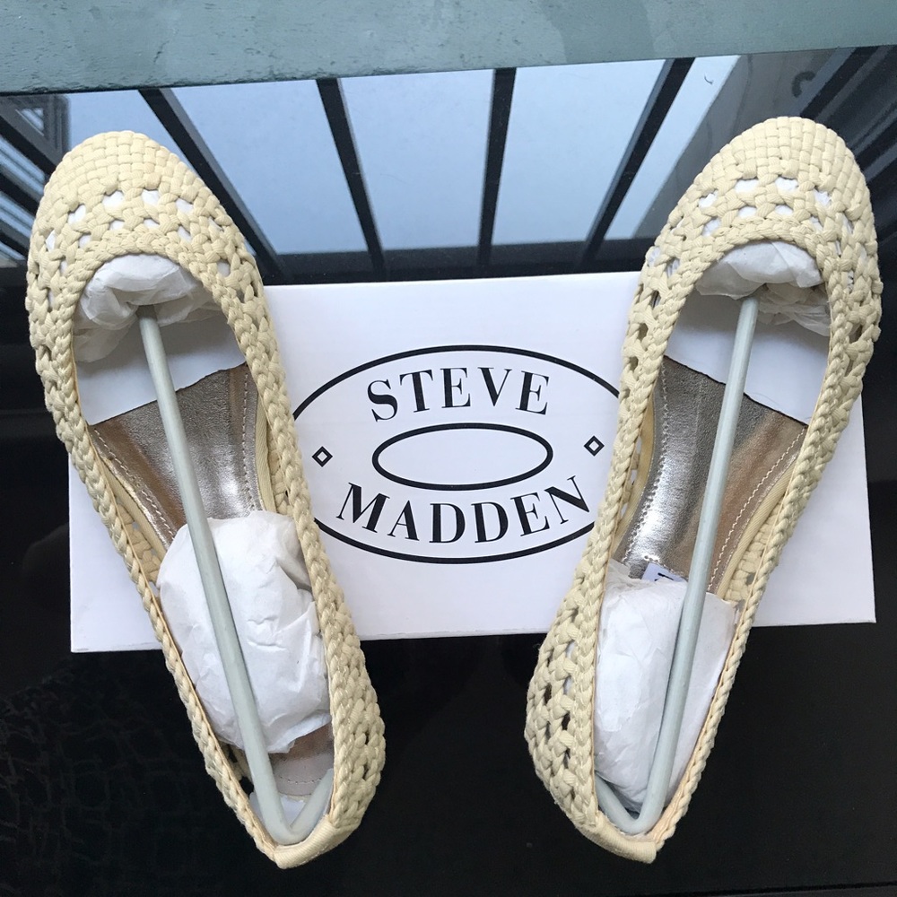 Steve Madden Helena Ballet Flats NIB Taupe