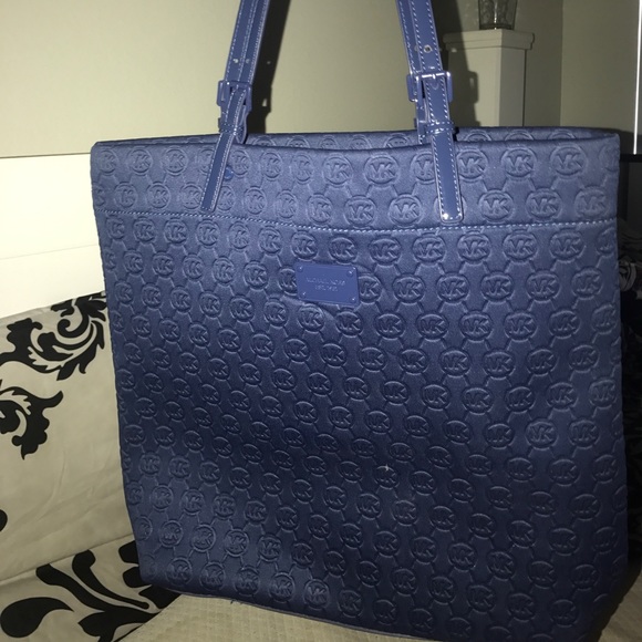 Michael Kors Handbags - ‼️MK tote‼️