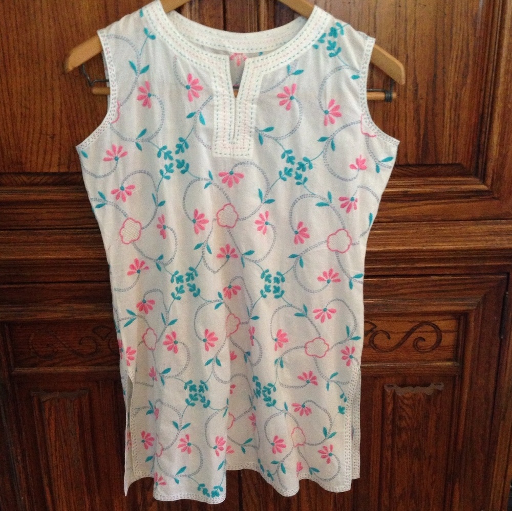 🌸 Hand Embroidered Floral Tunic NEW WITH TAGS ☺