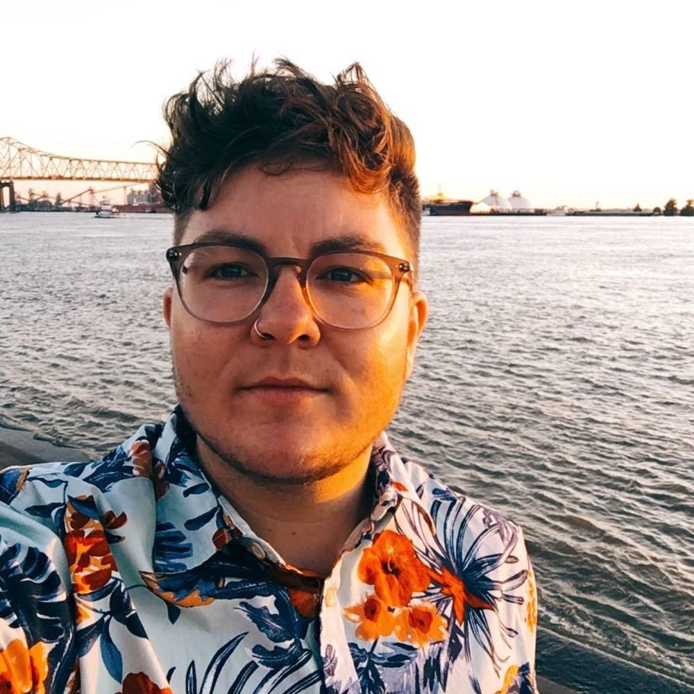 HELLO POSHERS! I am Max 😊