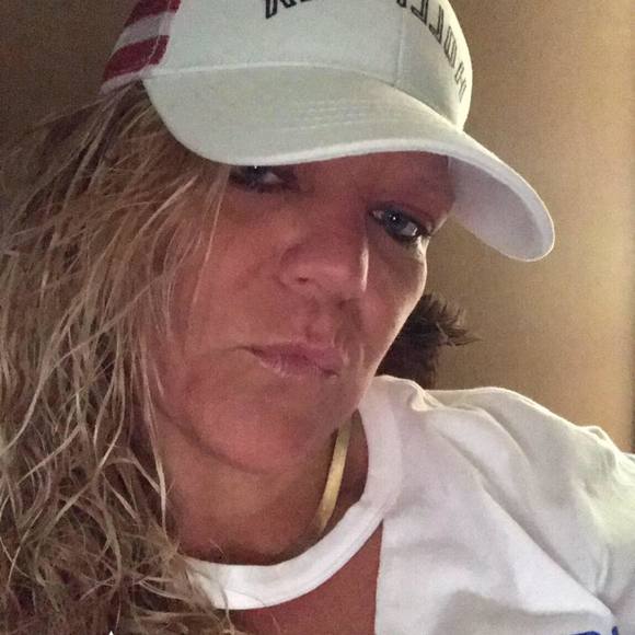 Meet your Posher, Michella - Picture 1 of 1