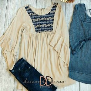 NWT Women's size SMALL bell sleeve tunic