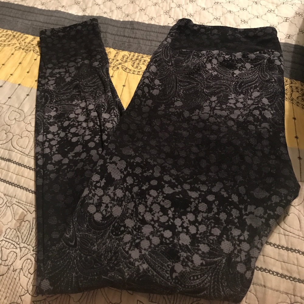 Lularoe leggings tall and curvy