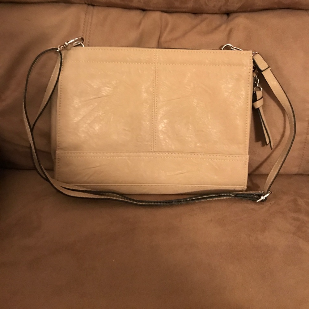 Cute tan cross body bag!