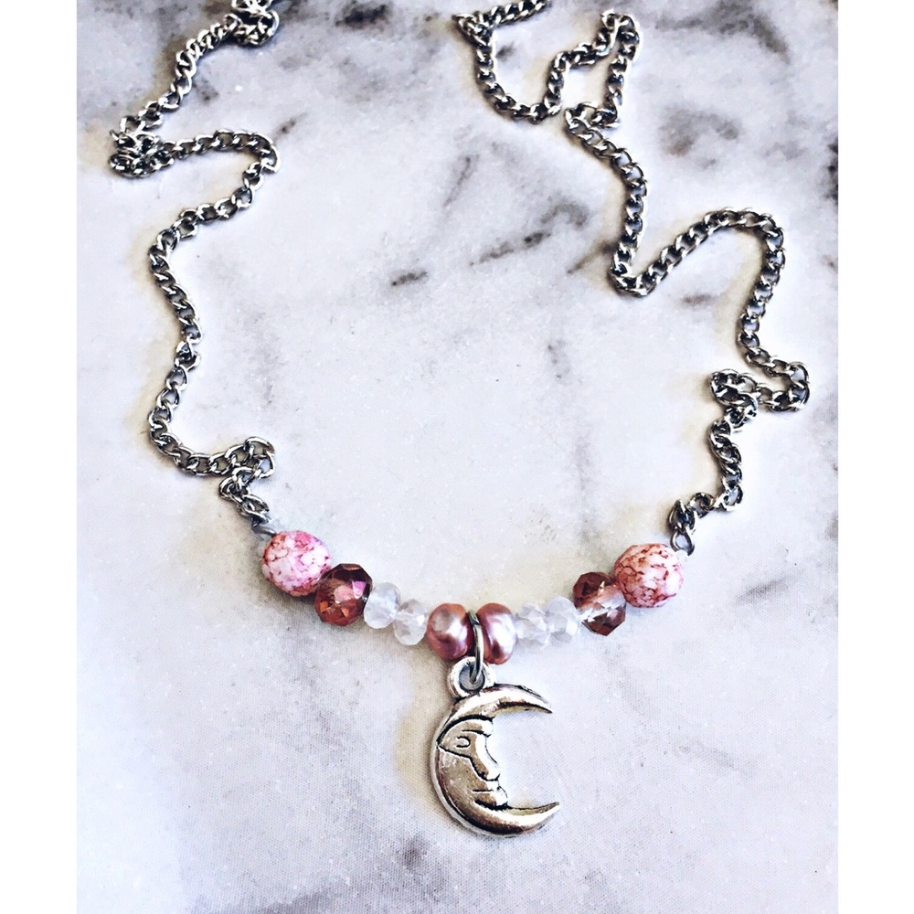 ❗️🚫SOLD❗️Blush Pearl Moon Necklace - Picture 2 of 3