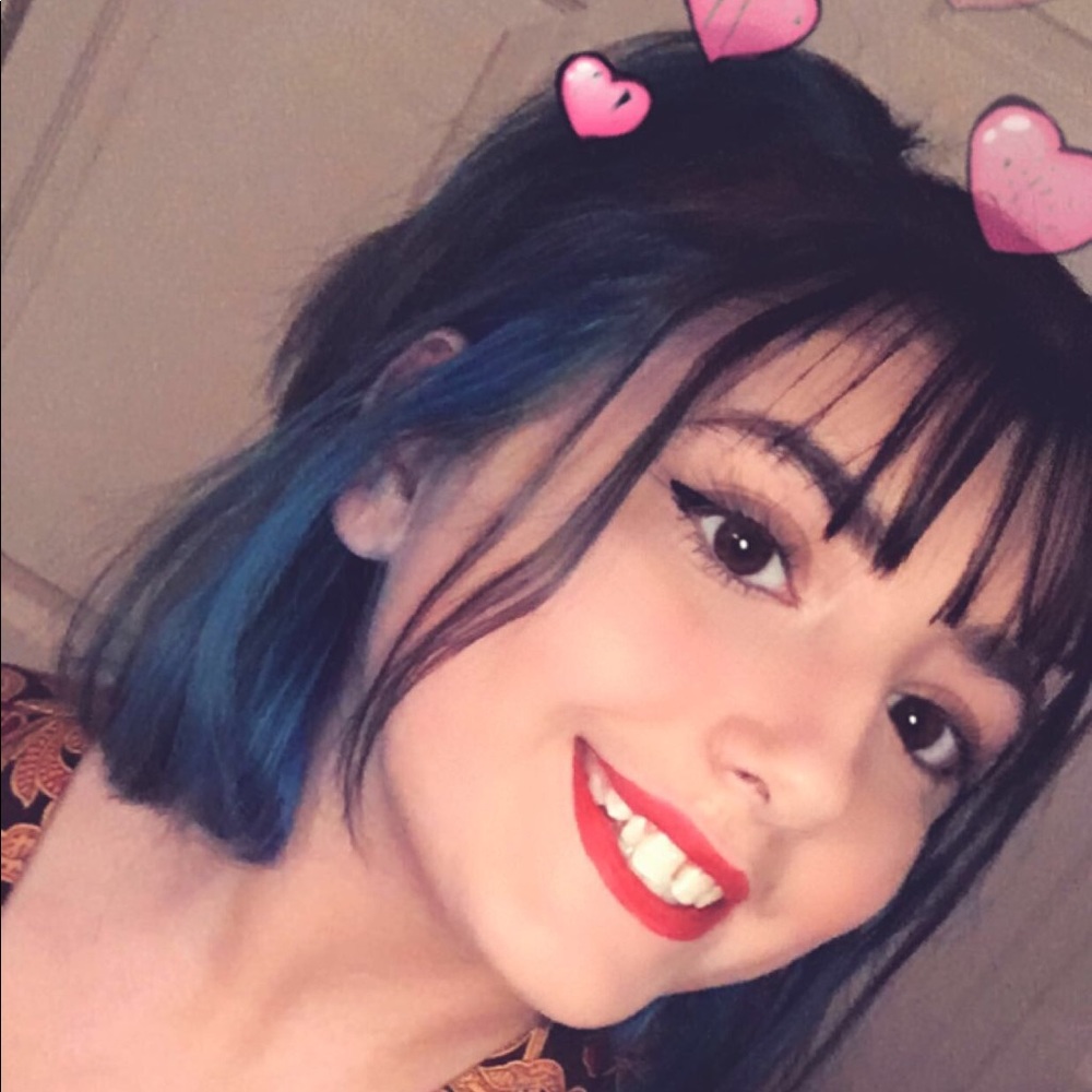 Meet your Posher, Nicole