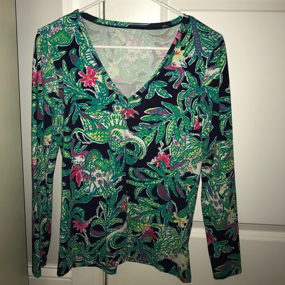 Lilly Pulitzer long sleeve V-neck in trunk show