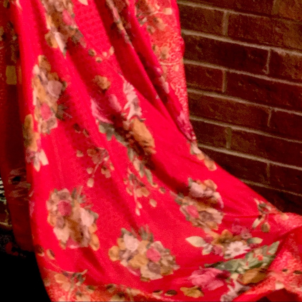 Absolutely Beautiful Silk Scarf Made in Turkey