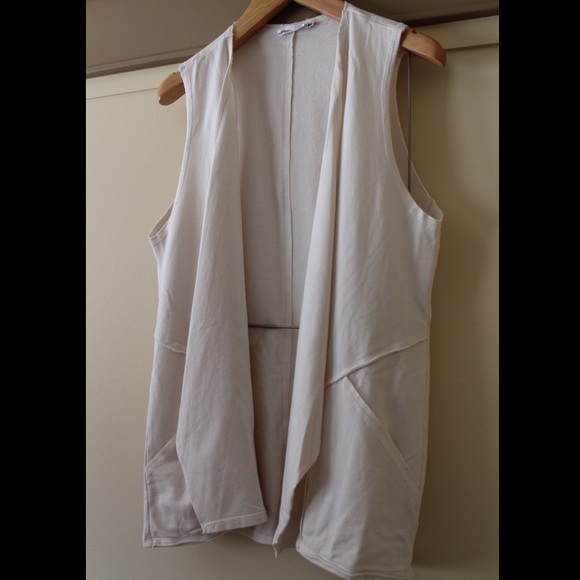 Cream Vest - Picture 2 of 4