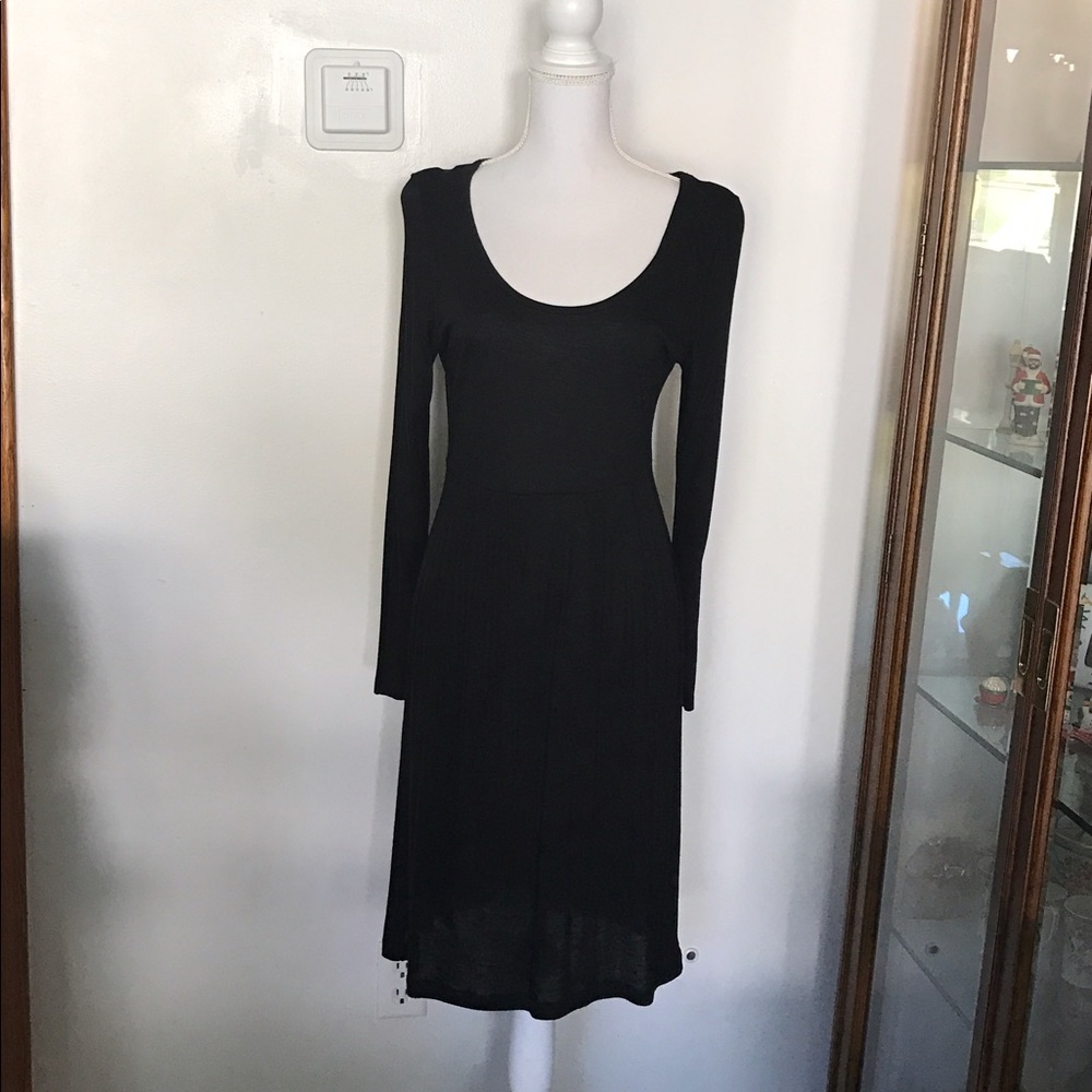 Simply class black dress