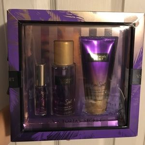 Victoria's Secret love spell gift set
