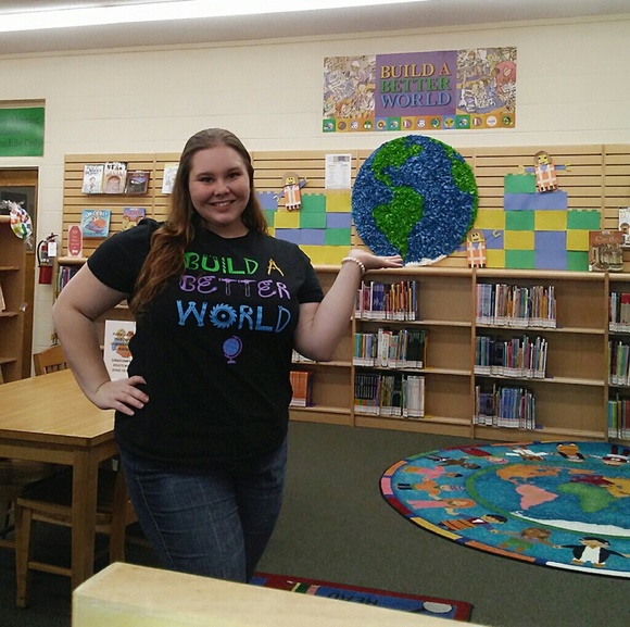 Meet your Posher, Allison - Picture 3 of 3