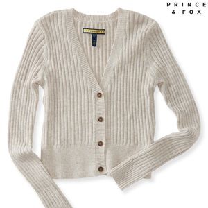 ✔️⭐️⭐️Cream long sleeve cardigan.⭐️⭐️✔️