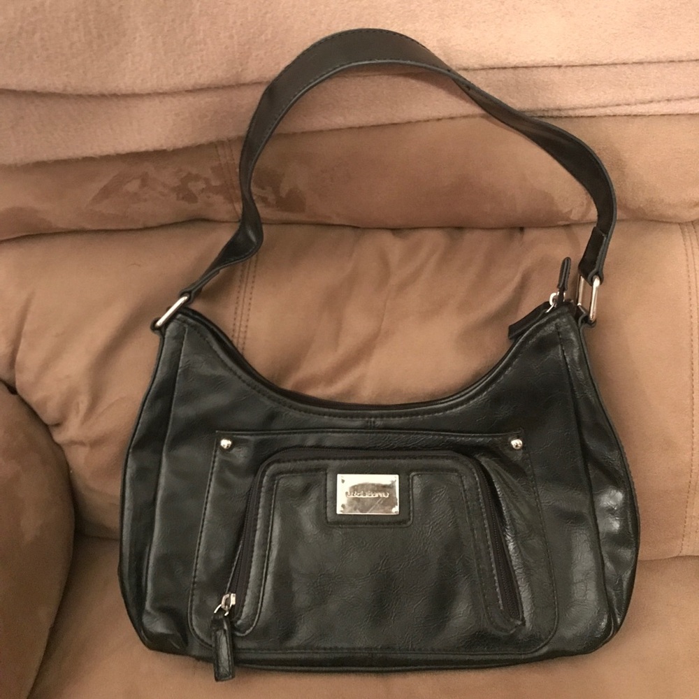 Elegant faux patent leather shoulder bag!