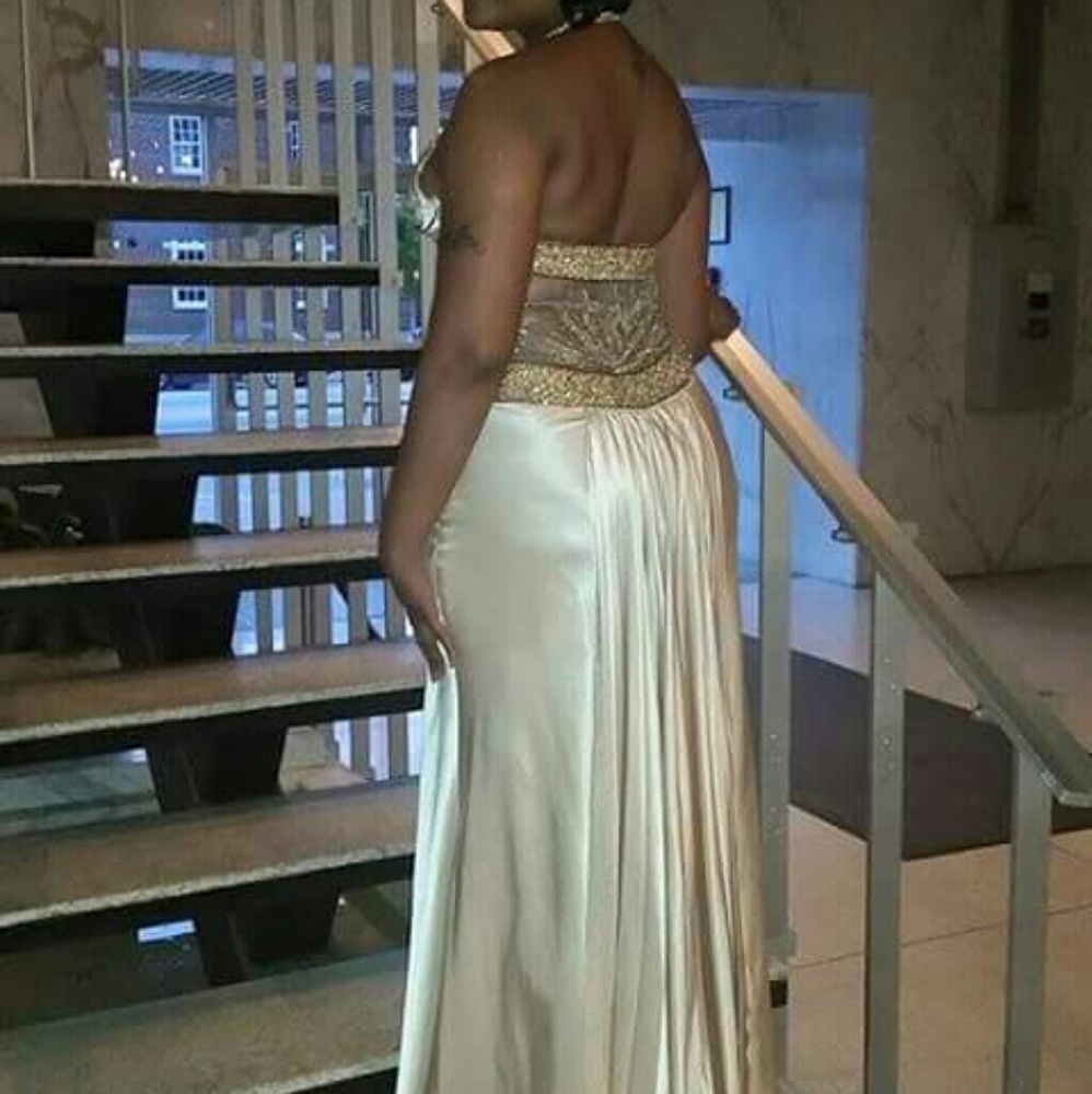 Formal dressing - Picture 2 of 3