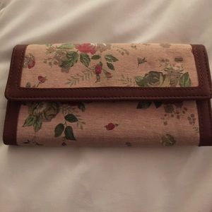 Blush floral pattern wallet