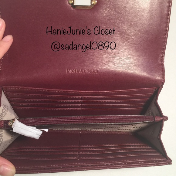 ♨️LAST ONE♨️MICHAEL KORS ASTRID LEATHER WALLET - Picture 3 of 3