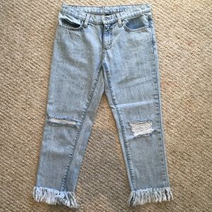 Carmar Frayed Boyfriend Jean