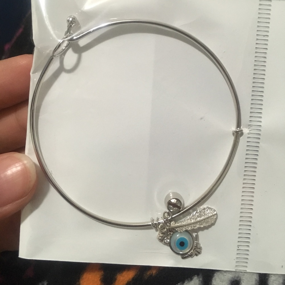 Owl Eye bangle bracelets 💕 - Picture 4 of 7