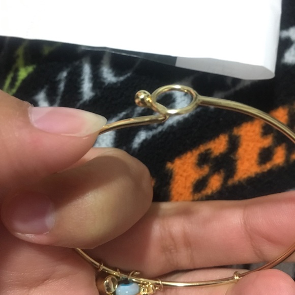 Owl Eye bangle bracelets 💕 - Picture 3 of 7