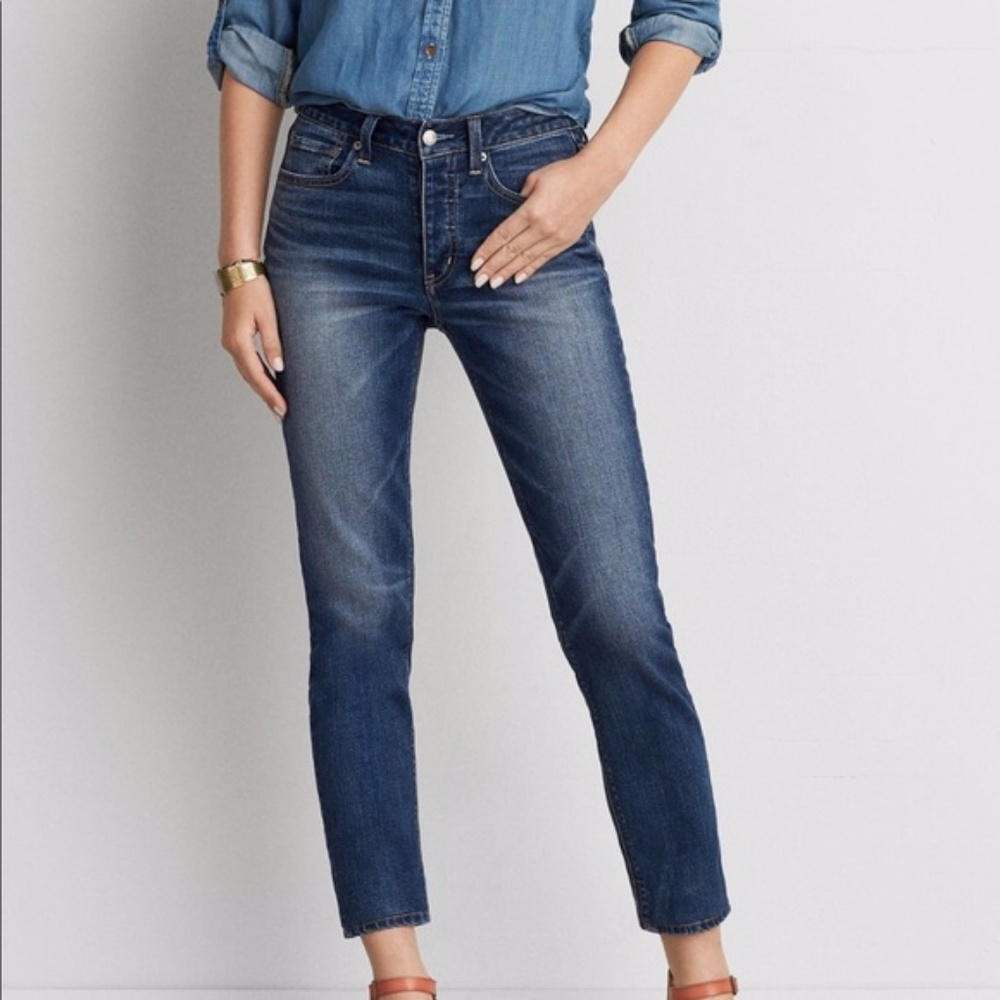 American Eagle Tomgirl Jeans