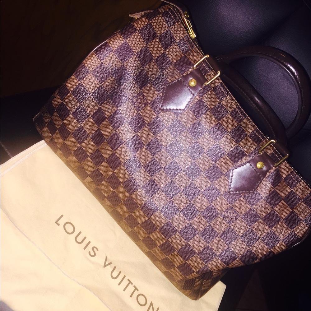 Louie Vuitton hand bag for sale
