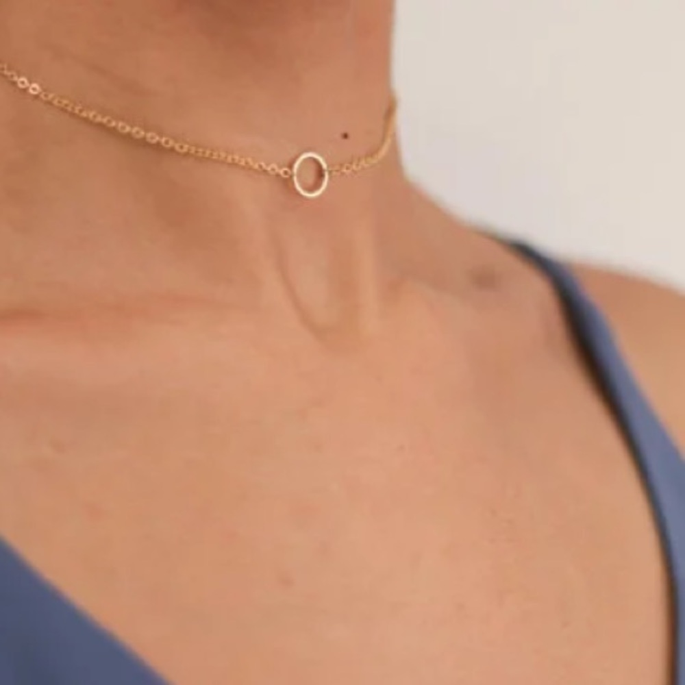 Gold or Silver Dainty Circle Choker - Picture 2 of 3