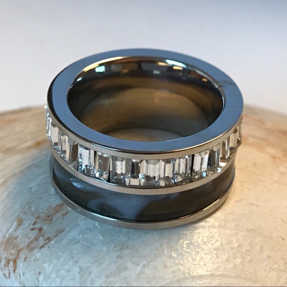 ❌❌SOLD❌❌ Ring CZirconia Stainless Steel - Picture 2 of 3