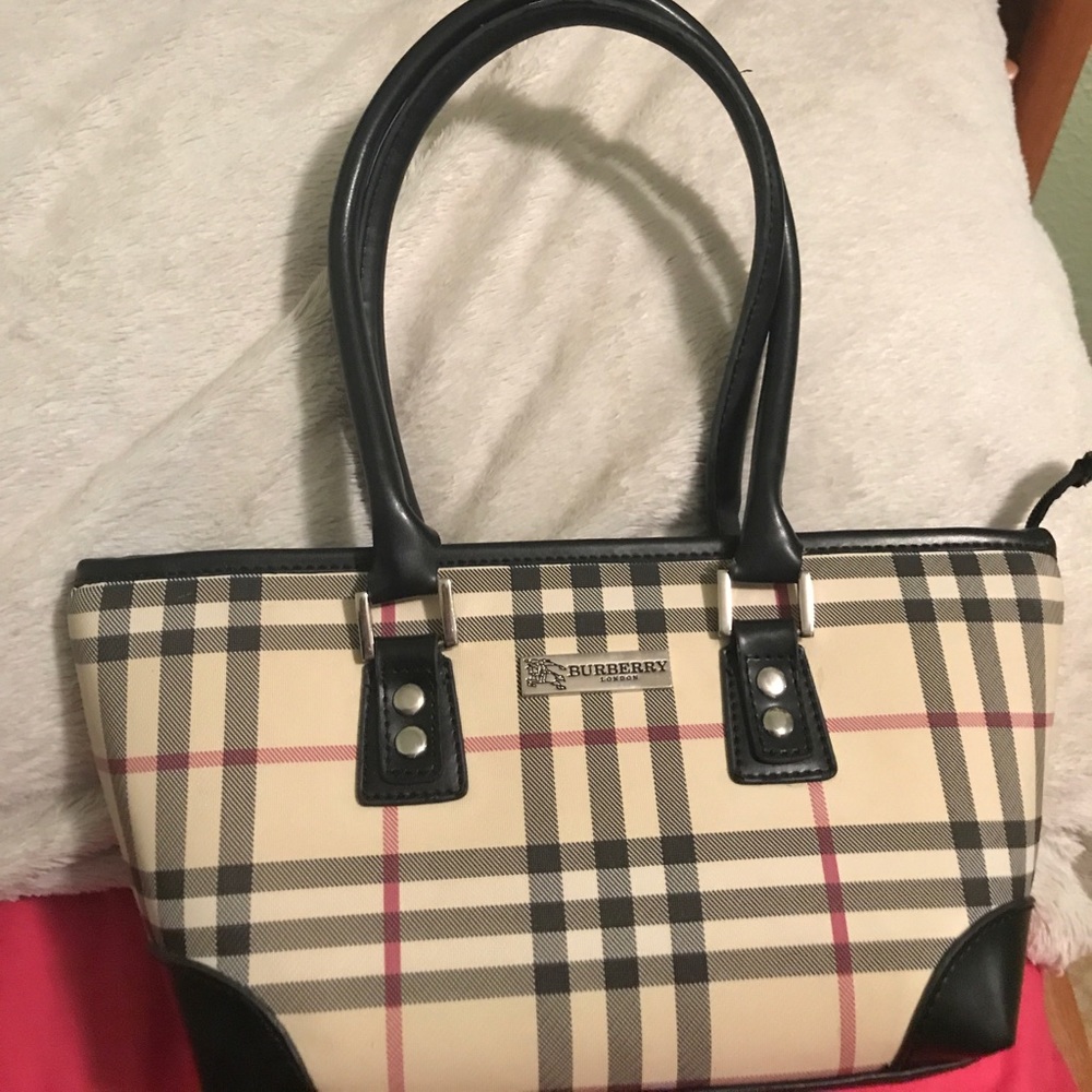 Vintage Authentic Burberry London Shoulder Bag