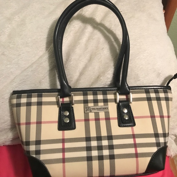 Burberry Handbags - Vintage Authentic Burberry London Shoulder Bag