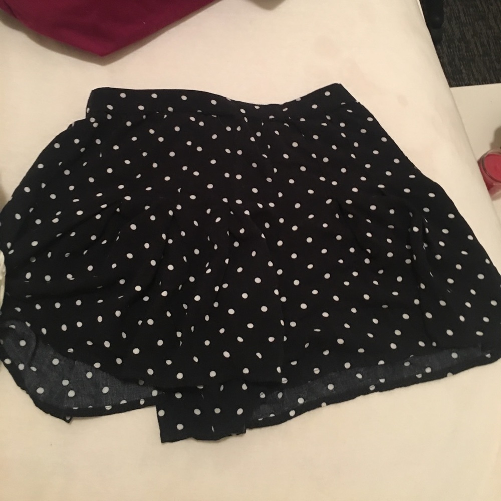 Hollister size small flowy polka dot shorts