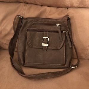 Convenient faux leather cross body!