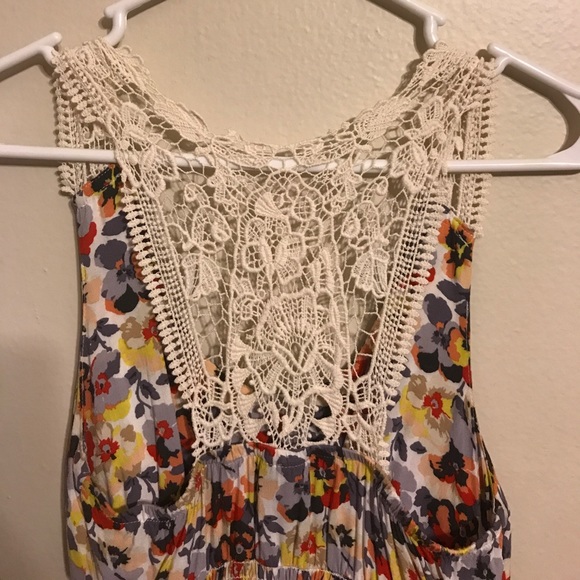 Pattern Dress - Picture 2 of 2