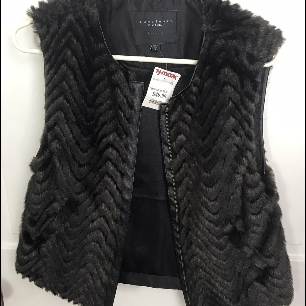 Fur vest