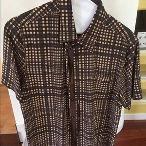 Men's short sleeve plaid shirt