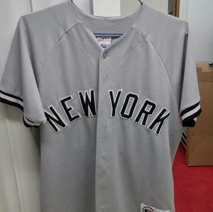 Yankees branded jersey M