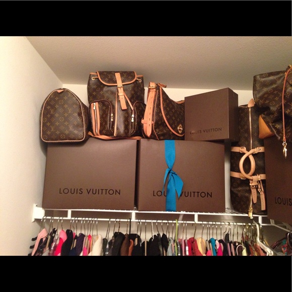 LV COLLECTOR. THIS IS ALL I BUY. ALWAYS AUTHENTIC - Picture 2 of 4