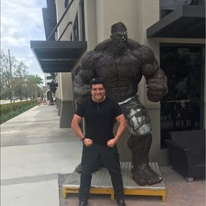 Meet your Posher, Luis