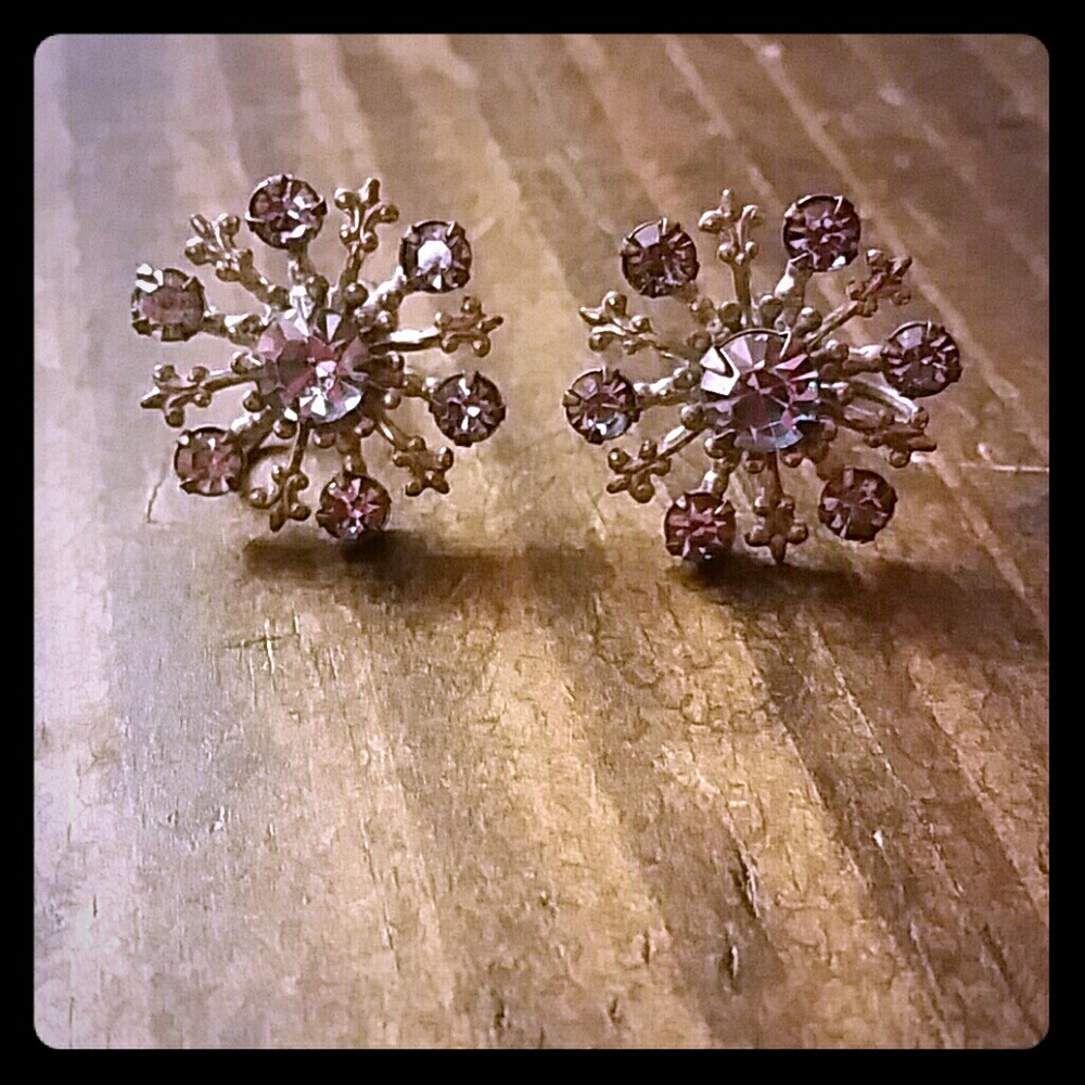 *SOLD*Vintage Snowflake Earrings