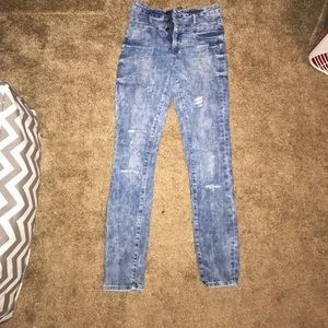 Acid Wash ripped Skinny Jeans